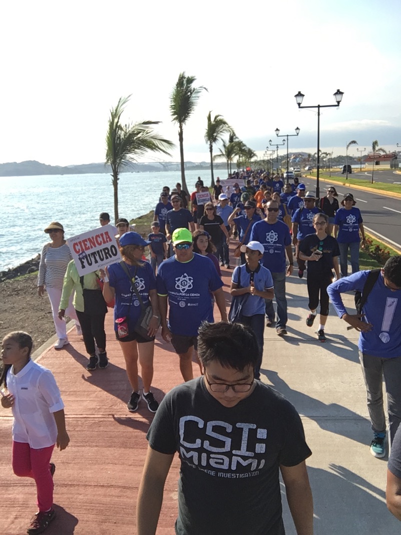 People walking together during the Caminata por la Ciencia on Amador Causeway, Panama City, Panama.